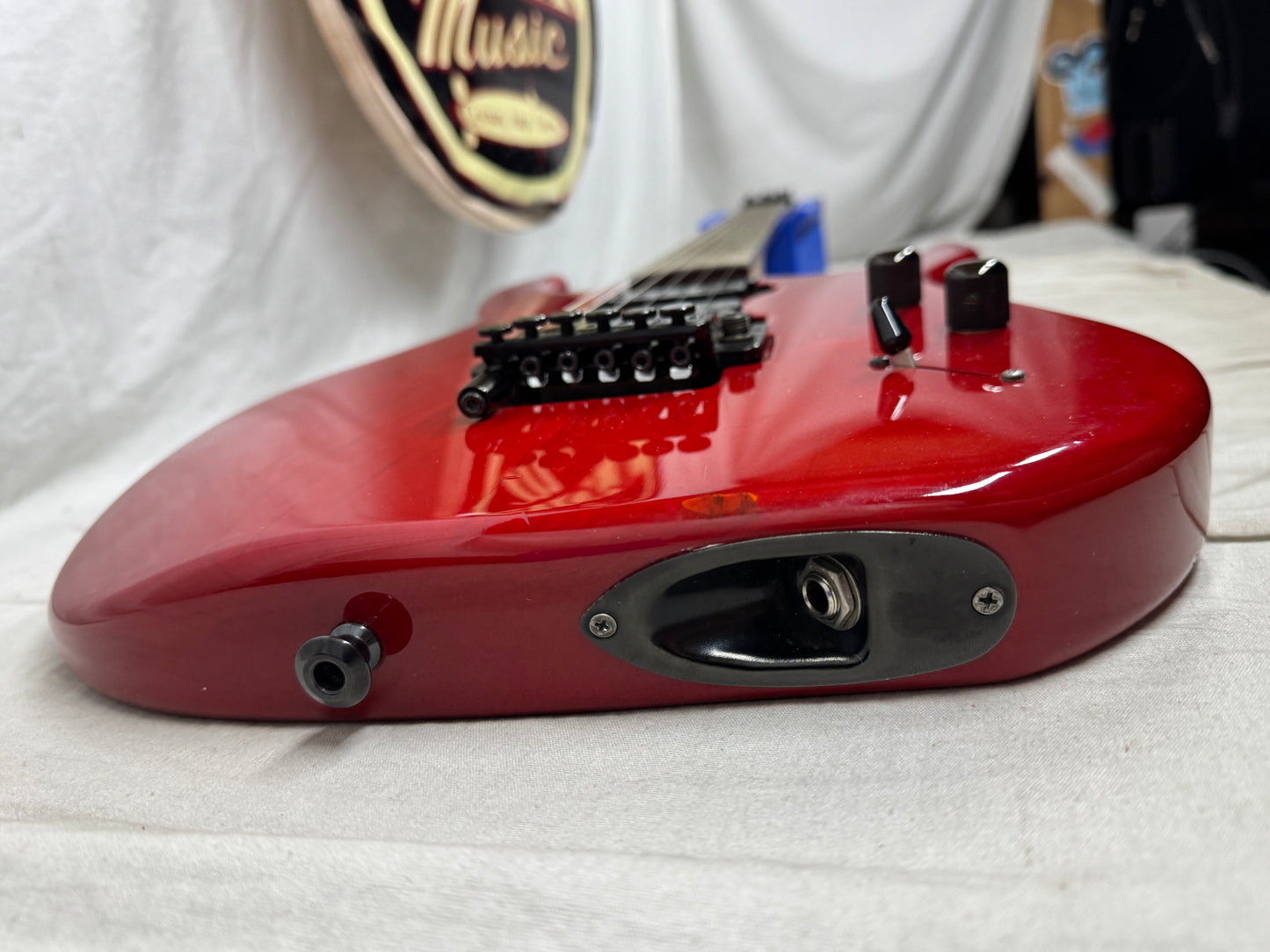 Hamer USA Diablo Guitar with Gator Case - Red