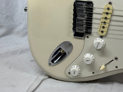 Fender Player Plus Stratocaster Guitar 2022 - Olympic Pearl / Maple neck