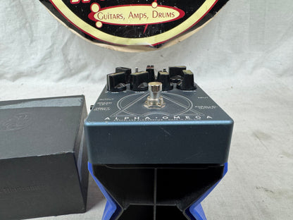 Darkglass Electronics Alpha Omega Bass Preamp Distortion Pedal with Box