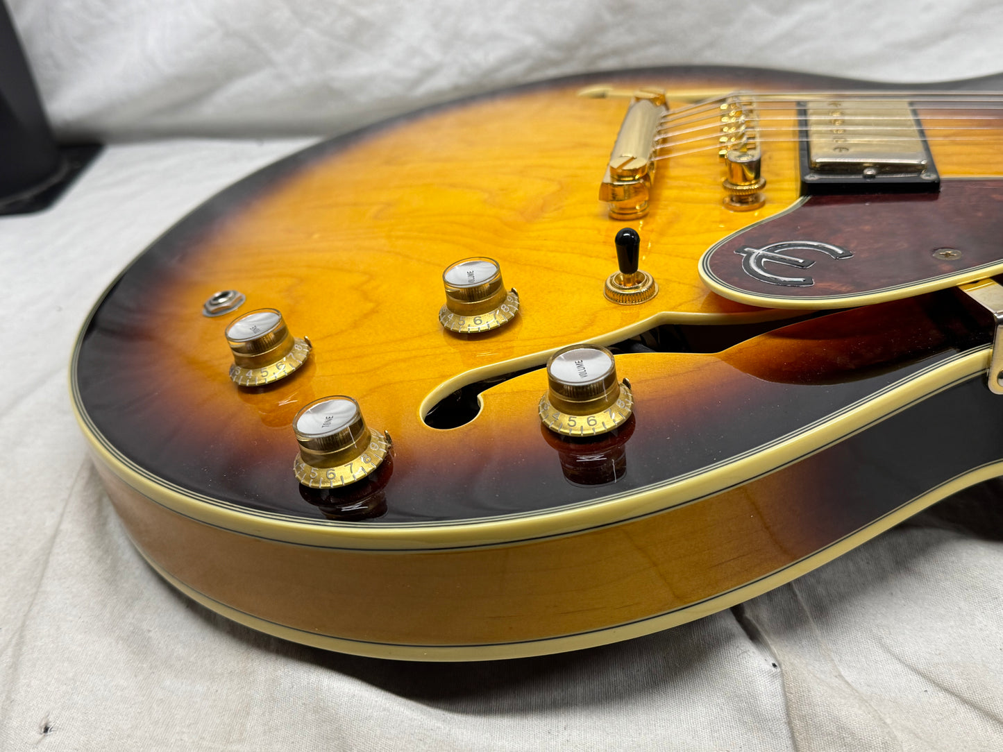 Epiphone Sheraton II 2 Semi-Hollowbody Guitar with Case - MIK Korea 2003 - Vintage Sunburst