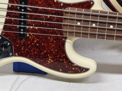 Fender American Professional Jazz Bass V 5-string J-Bass 2017