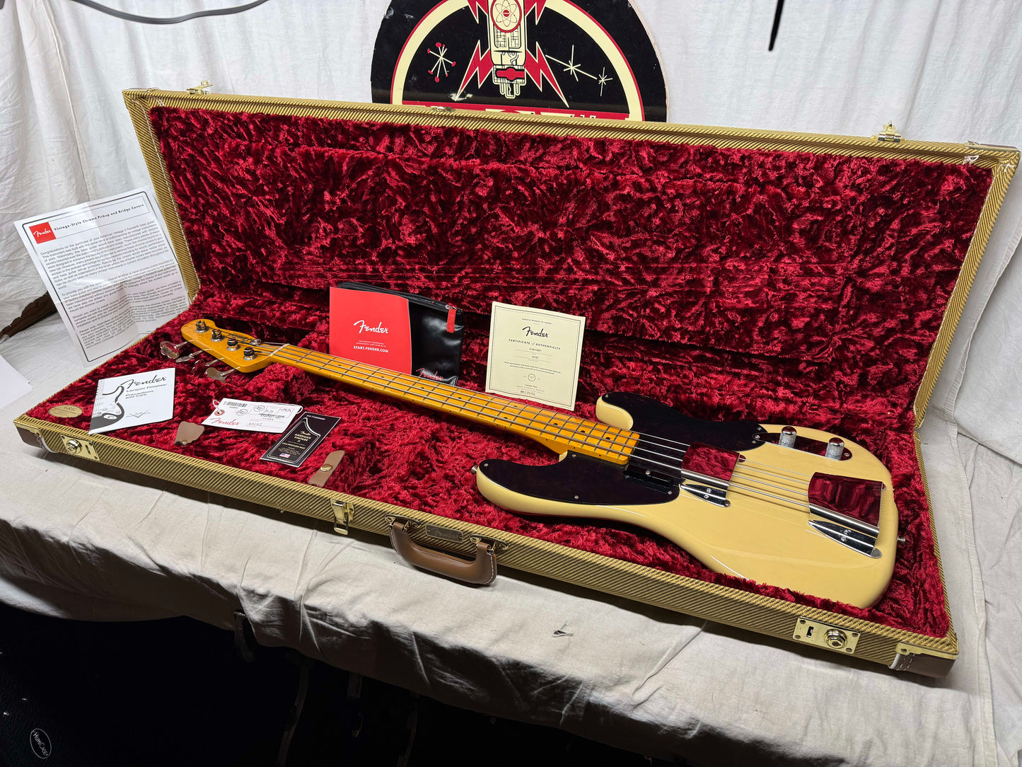 Fender American Vintage II 2 '54 1954 Precision Bass 4-string P-Bass with COA + Case 2022 - Vintage Blonde / Maple neck