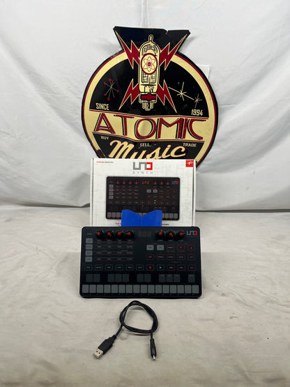 IK Multimedia UNO Analog Synthesizer with Box and USB Cable