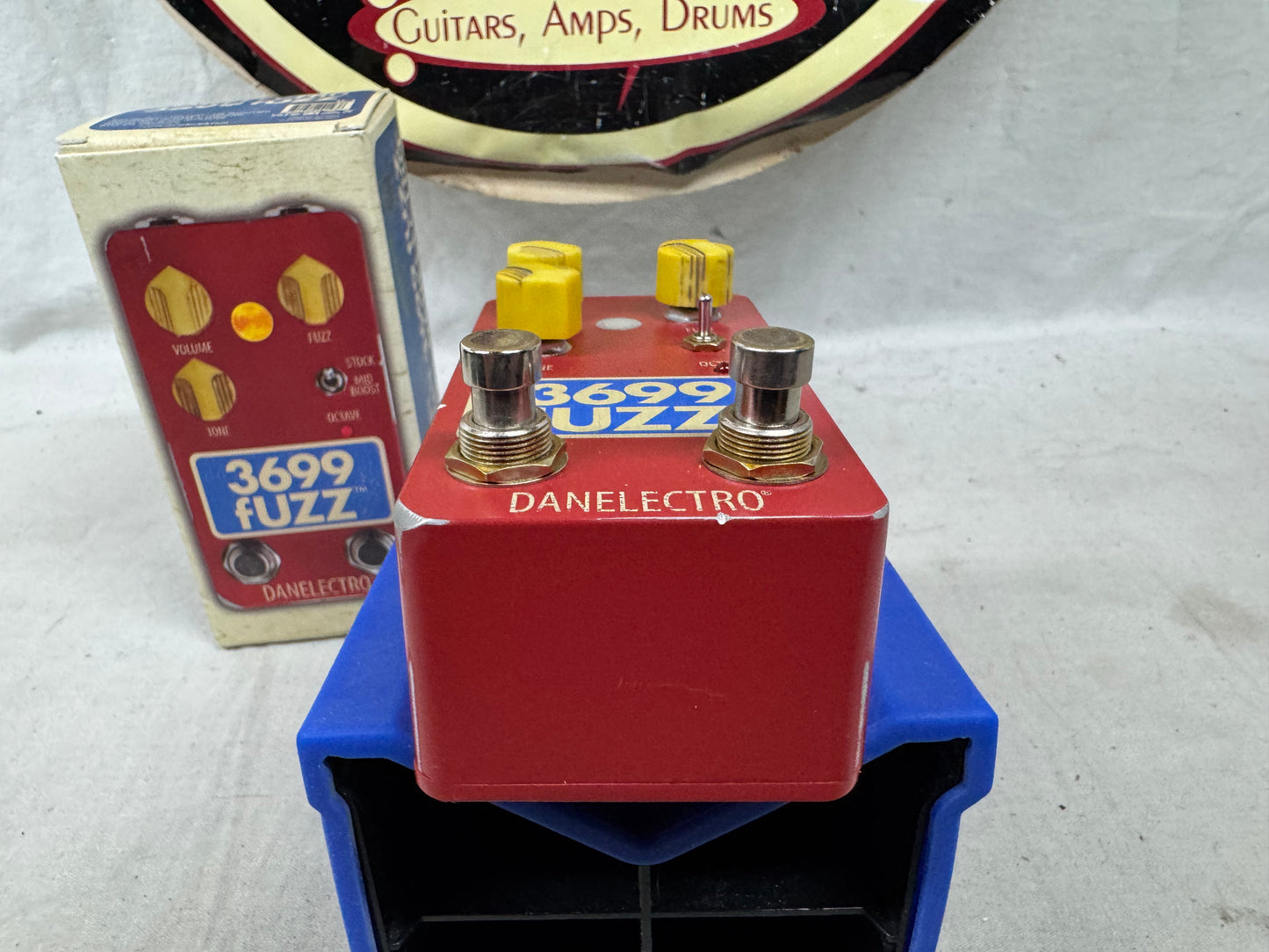 Danelectro 3699 Fuzz Pedal with Box