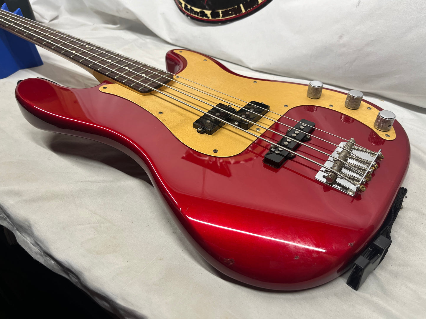 Fender Deluxe Series Precision Bass Special Bass Guitar 1998 - Red