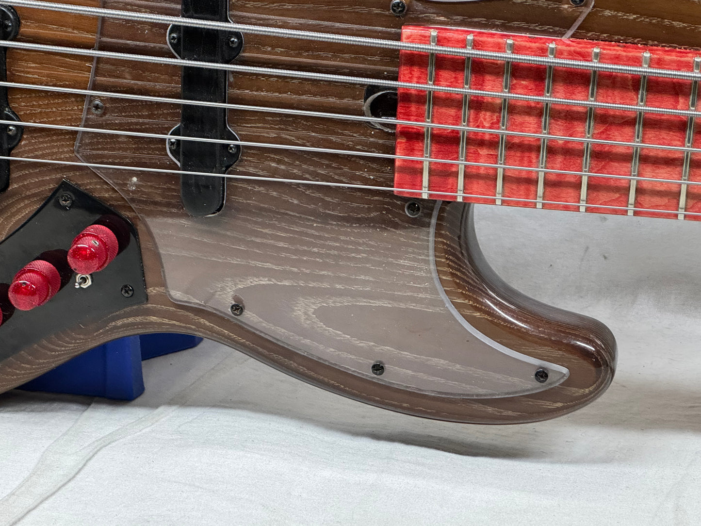 Marco Bass Guitars TFL Singlecut 5-string Bass with John East preamp / handmade Marco pickups