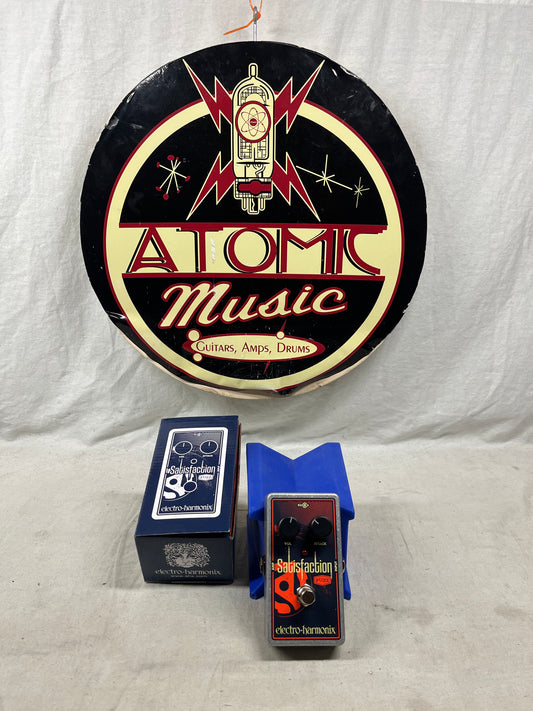Electro-Harmonix Satisfaction Fuzz Pedal with Box