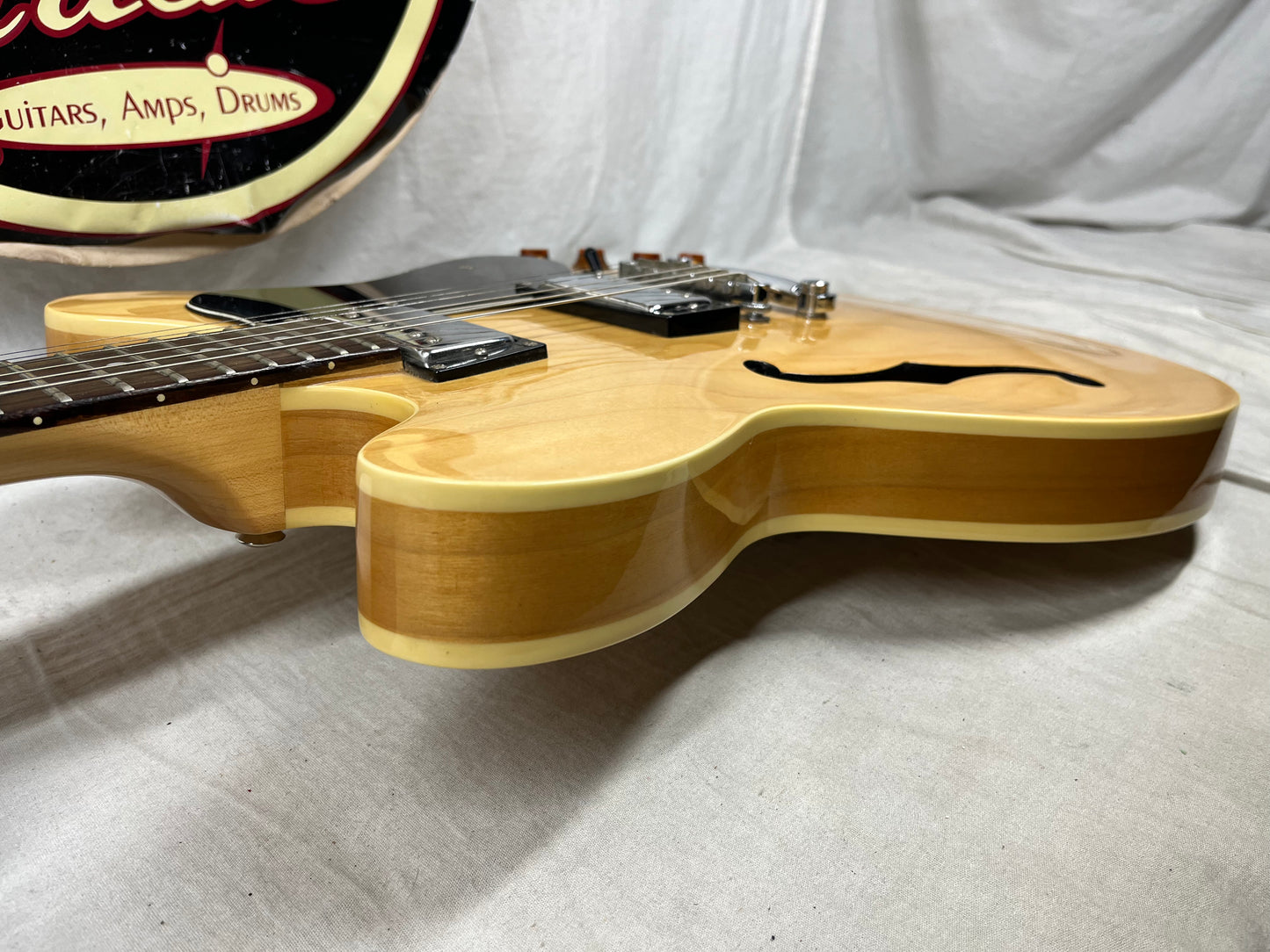 Epiphone Dot Semi-Hollow Body Electric Guitar