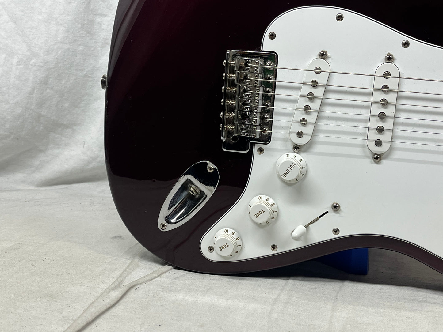 Fender Standard Stratocaster Strat MIM - Made in Mexico Electric Guitar