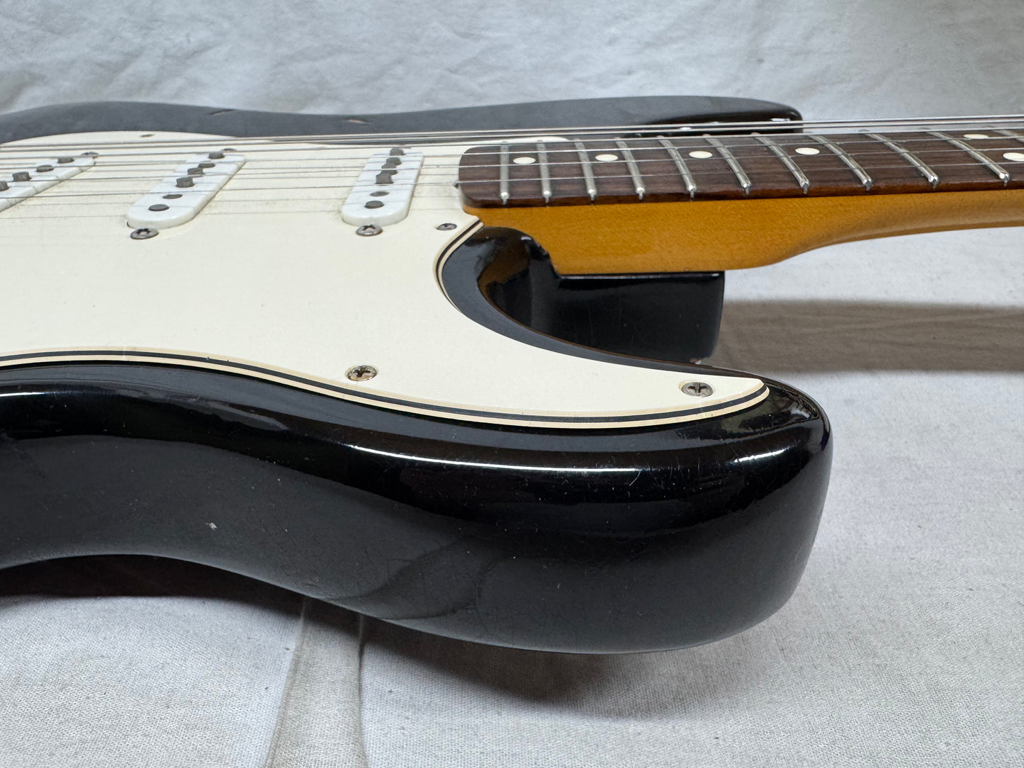 Fender USA Vintage Series '62 1962 Stratocaster Guitar with Case pot codes date to 1988 - Black / Rosewood fingerboard