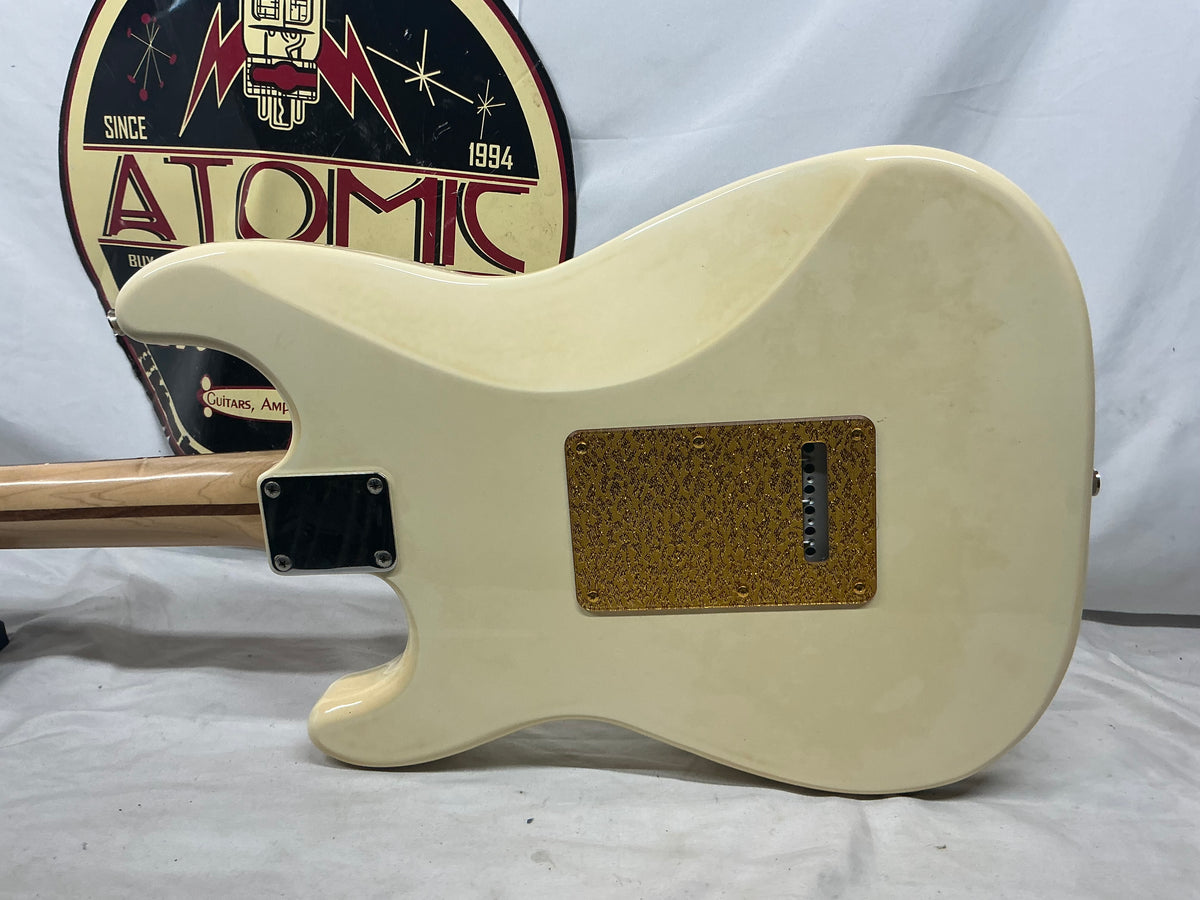 Fender Stratocaster (Squier Series) - White
