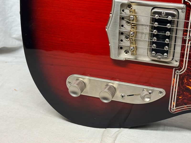 Belltone Guitars B-Classic One BC1 Guitar with COA + Case - Image 5