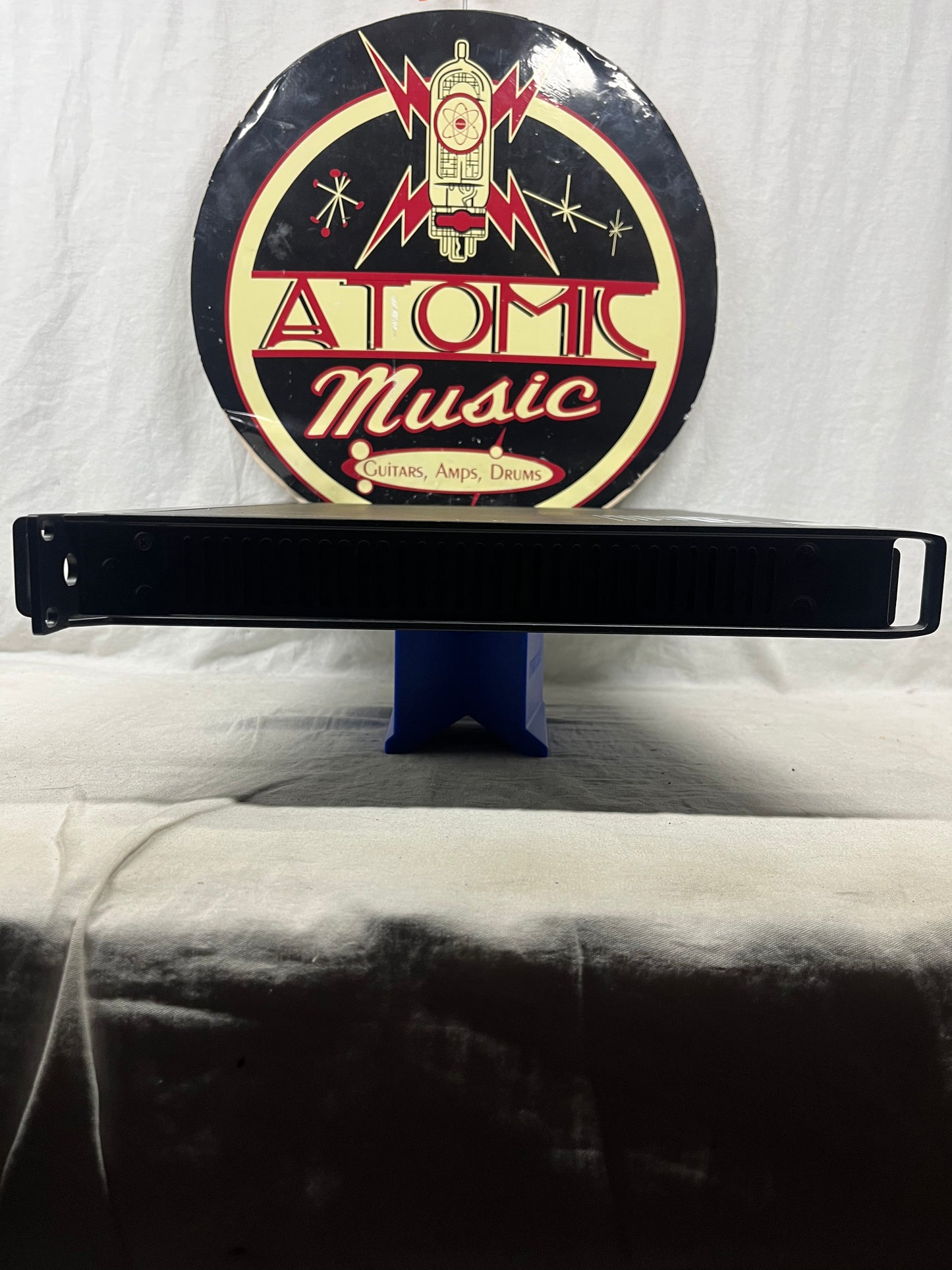 Shure AXT600 axt 600 Axient Wireless Spectrum Manager Rack Module - 470-952 MHz