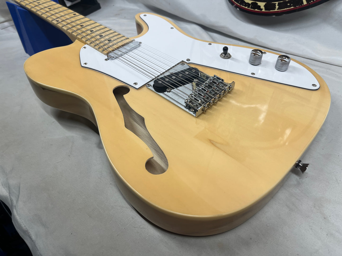 Cozart 12-String Semi-Hollow Body Singlecut Electric Guitar