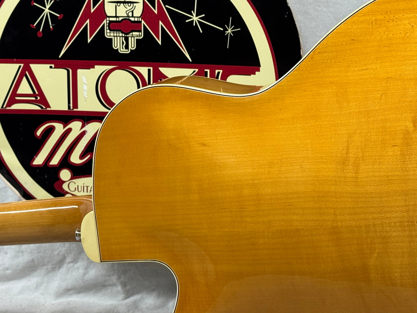 Yamaha AE-11 ae11 Archtop Electric Hollowbody Guitar with Case - Natural