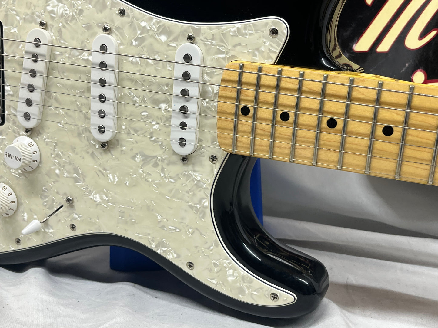 Squier Vintage Modified '70s Stratocaster Strat Electric Guitar - Black