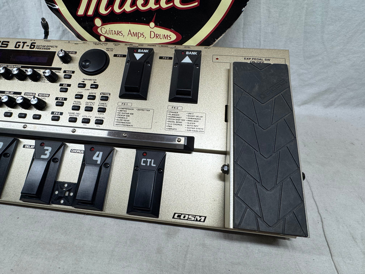 Boss GT-6 gt6 Guitar Multi-Effects Processor Preamp Pedal with Power Supply