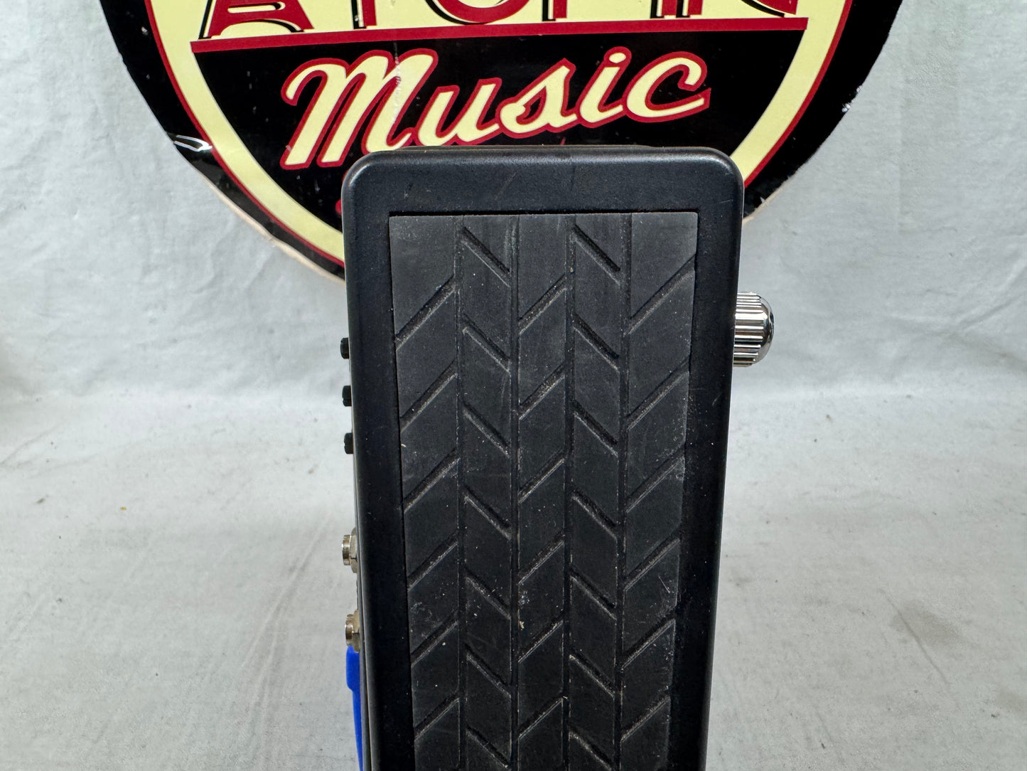 Behringer HB01 hb 01 Hell Babe hellbabe Wah Pedal