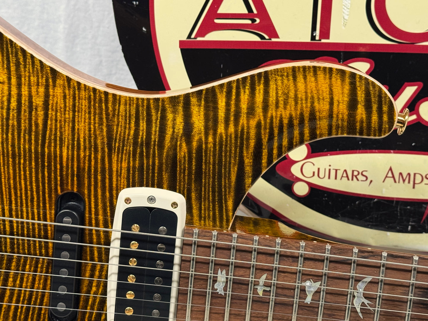 PRS Paul Reed Smith USA Custom Built Wood Library Modern Eagle V 10-Top Guitar with Case 2021 - Yellow Tiger Flame 10 / Brazilian Rosewood