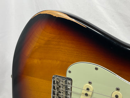 Fender Road Worn '60s Stratocaster Strat Electric Guitar - 3-Color Sunburst