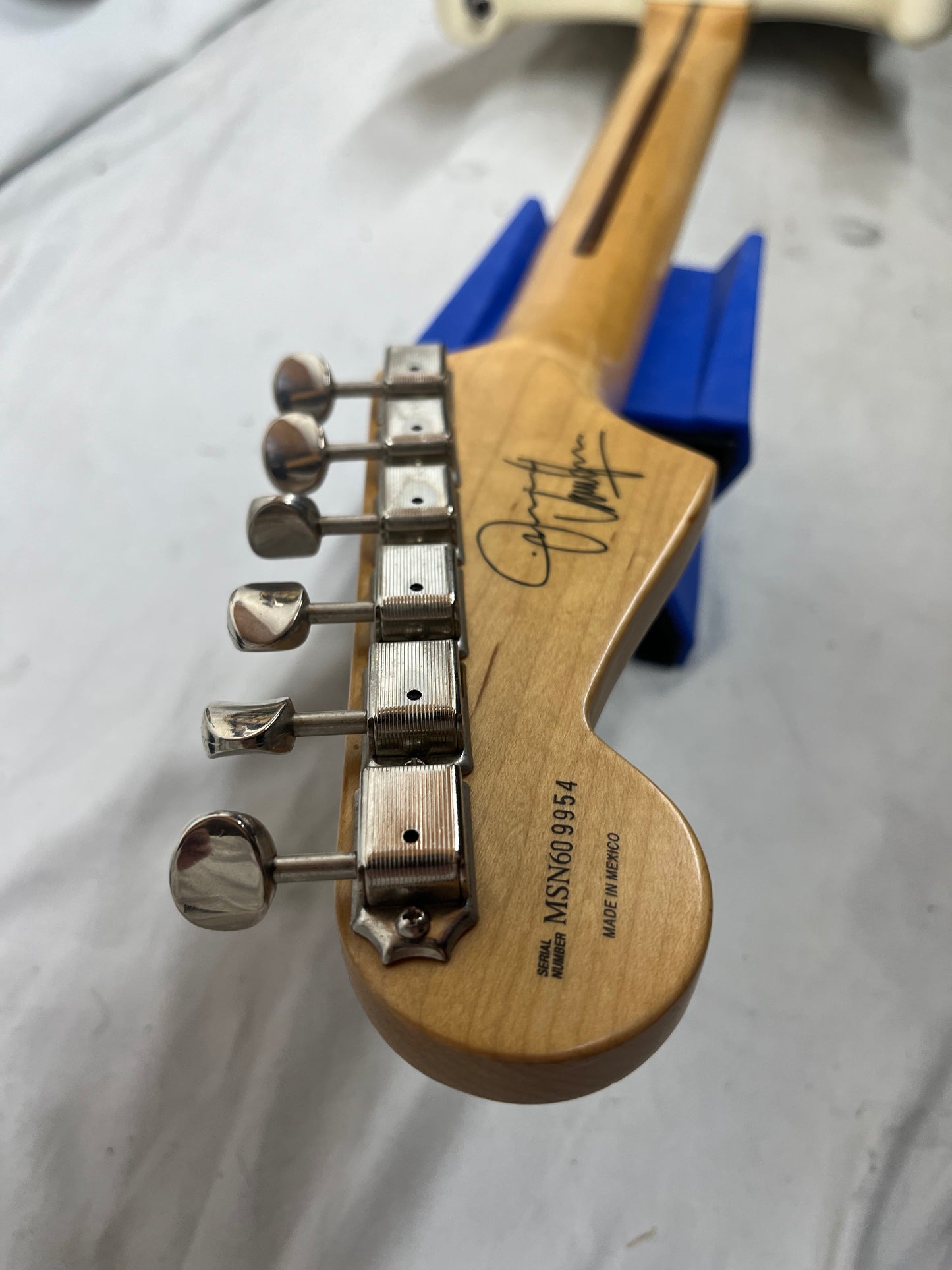 Fender Jimmie-Vaughn Tex-Mex Stratocaster Strat Electric Guitar MIM - Made in Mexico - Olympic White