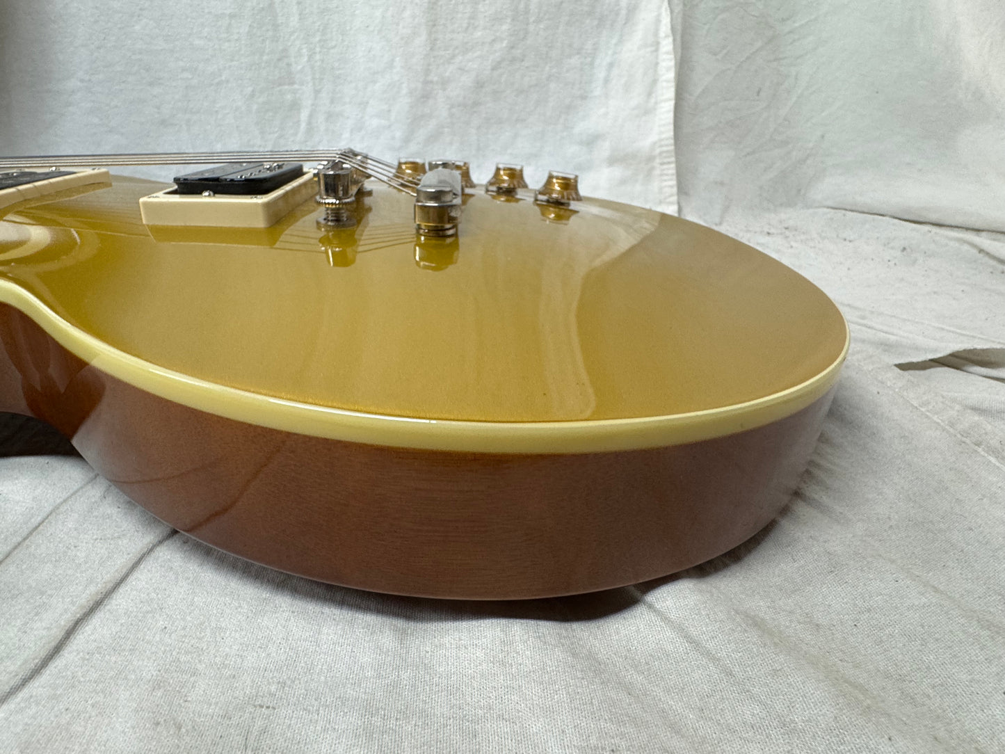 Epiphone Slash "Victoria" Les Paul Standard Guitar with Case 2021 - Gold Top goldtop