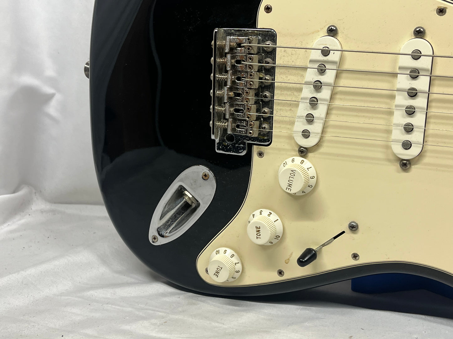 Fender Standard Stratocaster Strat Electric Guitar MIM - Made in Mexico - Black