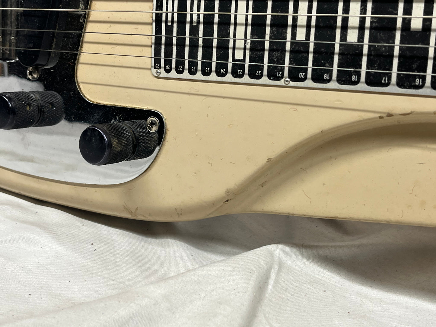 Fender  Vintage Champion Electric Lap Steel Guitar with Hard Case