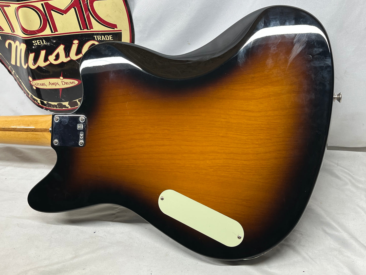 Fender Pawn Shop Reverse Jaguar 4-String Electric Bass MIM - Made in Mexico - 2-Color Sunburst
