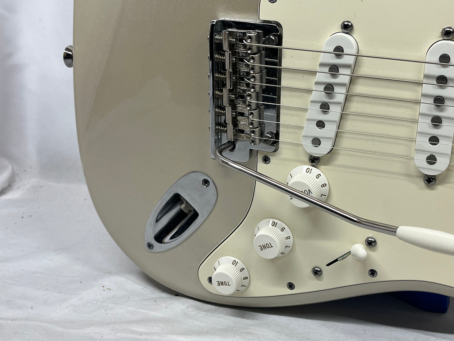 Fender American Standard Stratocaster Strat Electric Guitar - Blizzard Pearl
