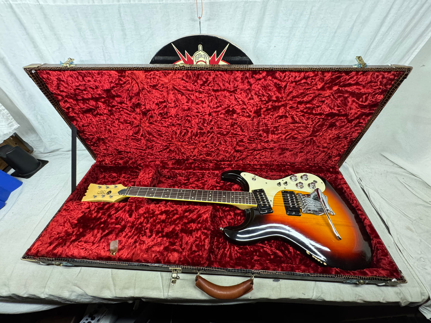 Mosrite The Ventures Guitar with Case