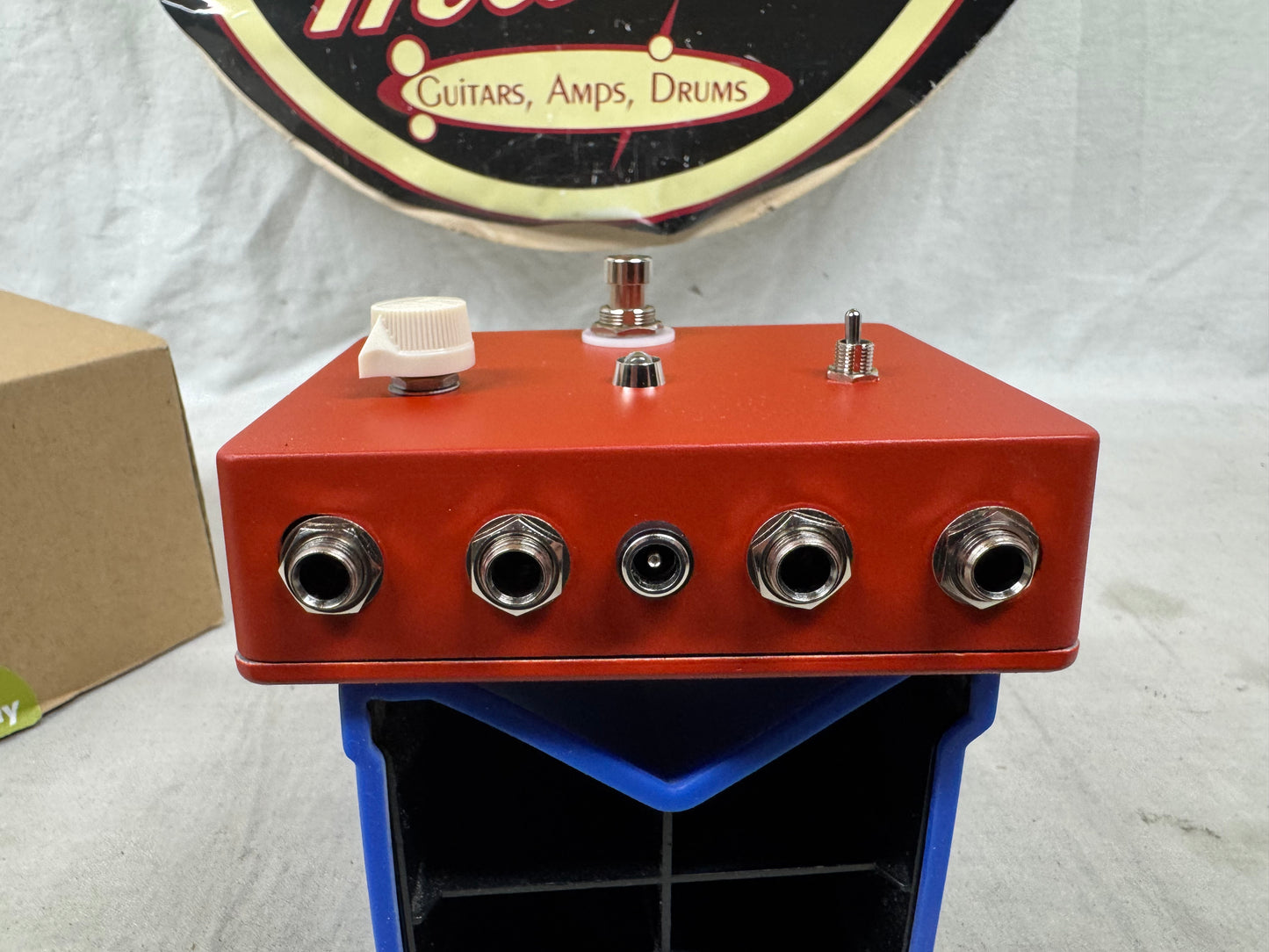 Yesterday Effects Color Theory Analog Parallel Processor Effects Loop Pedal with Box