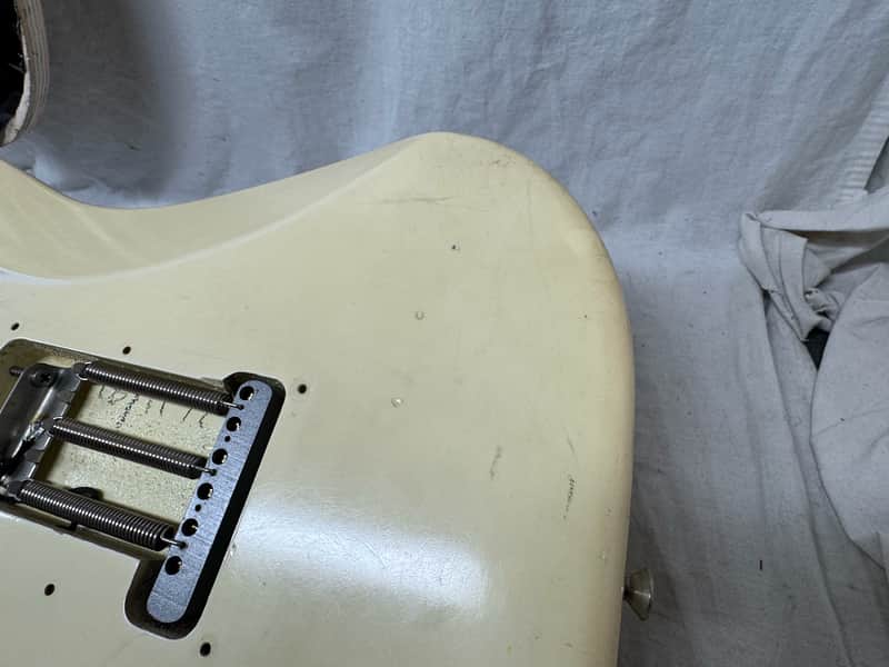 Fender Road Worn '60s Stratocaster Guitar - Image 23