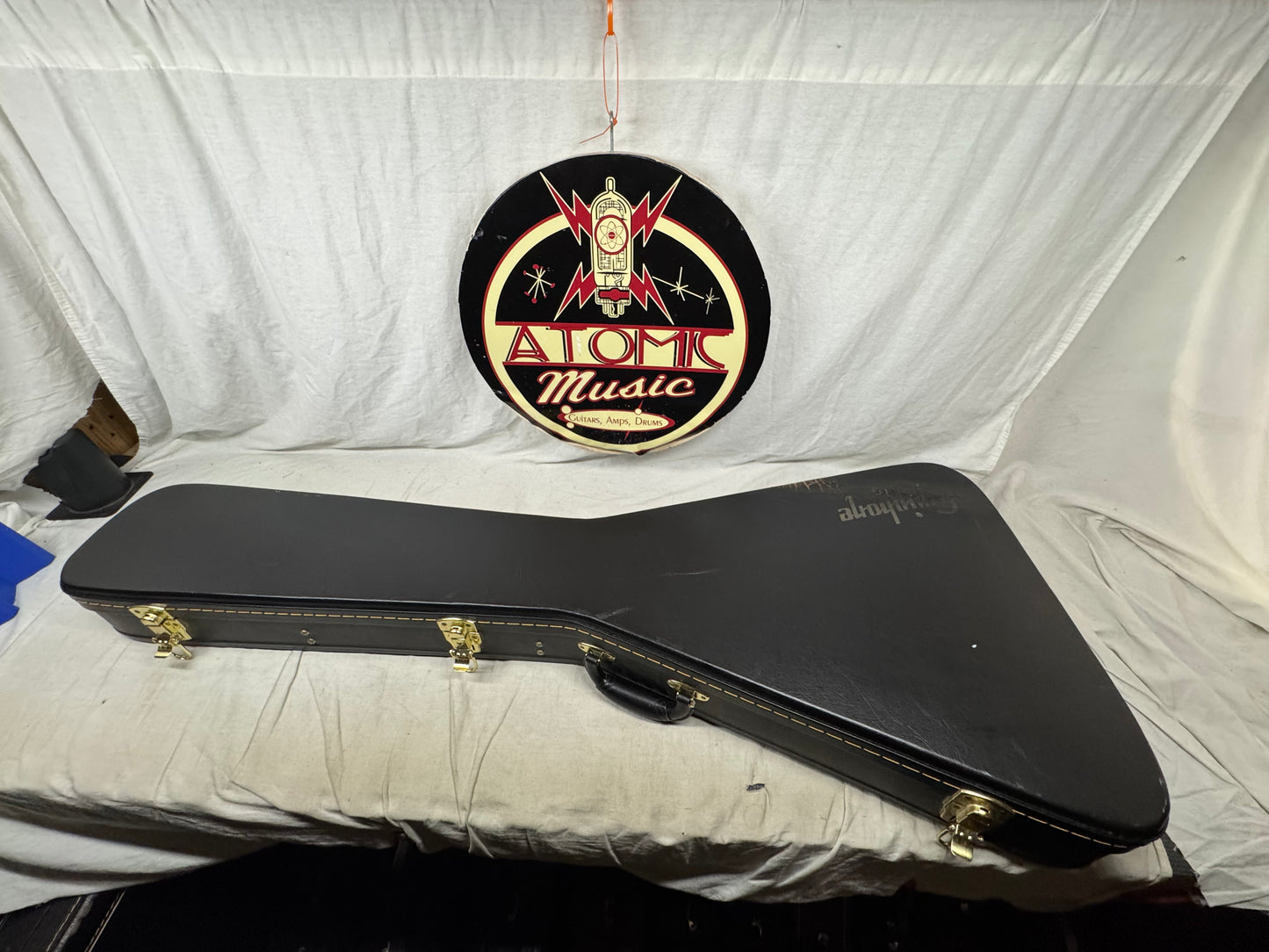 Epiphone EGV2KOGH1 '58 1958 Korina Flying V Guitar with Case 2009