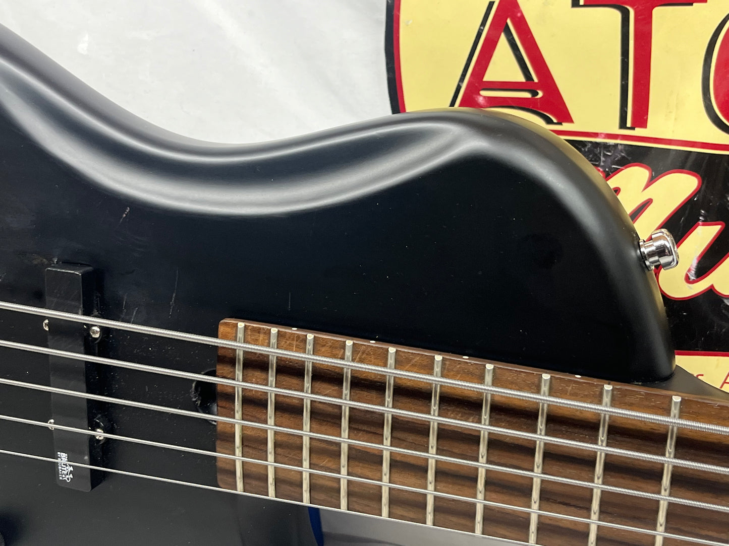 Brubaker Brute MJXSC-5 5-string Active Bass Guitar - Black