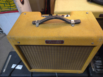 Fender Pro Junior IV 15-Watt 1x10" Guitar Combo Amplifier - Lacquered Tweed