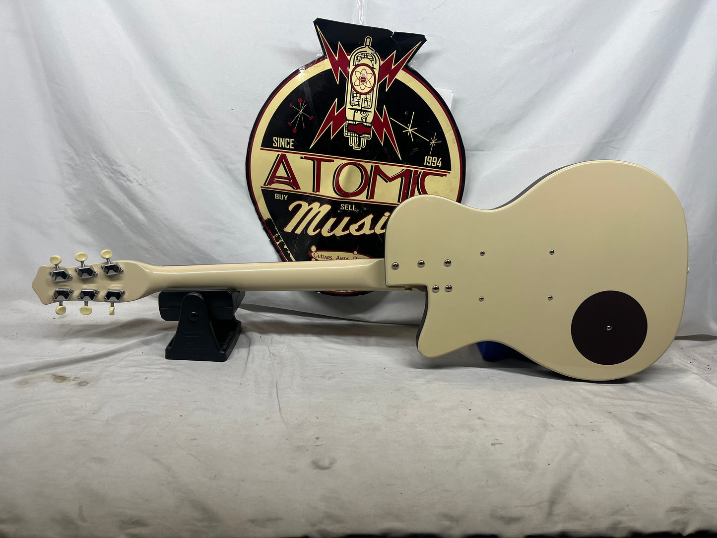 Danelectro 56-U2 Reissue Singlecut Electric Guitar with Hard Case