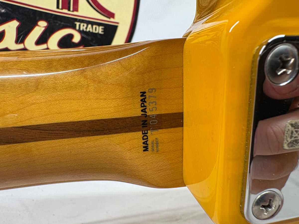 Fender Precision Bass - Butterscotch Blonde with Maple Fretboard