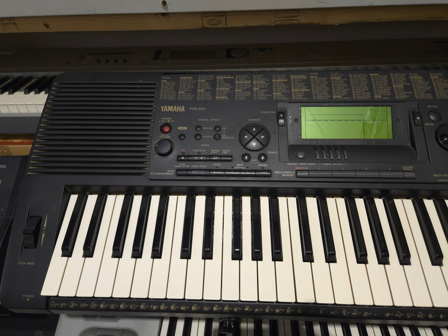 Yamaha PSR-520 61-Key Keyboard - Local Pickup Only