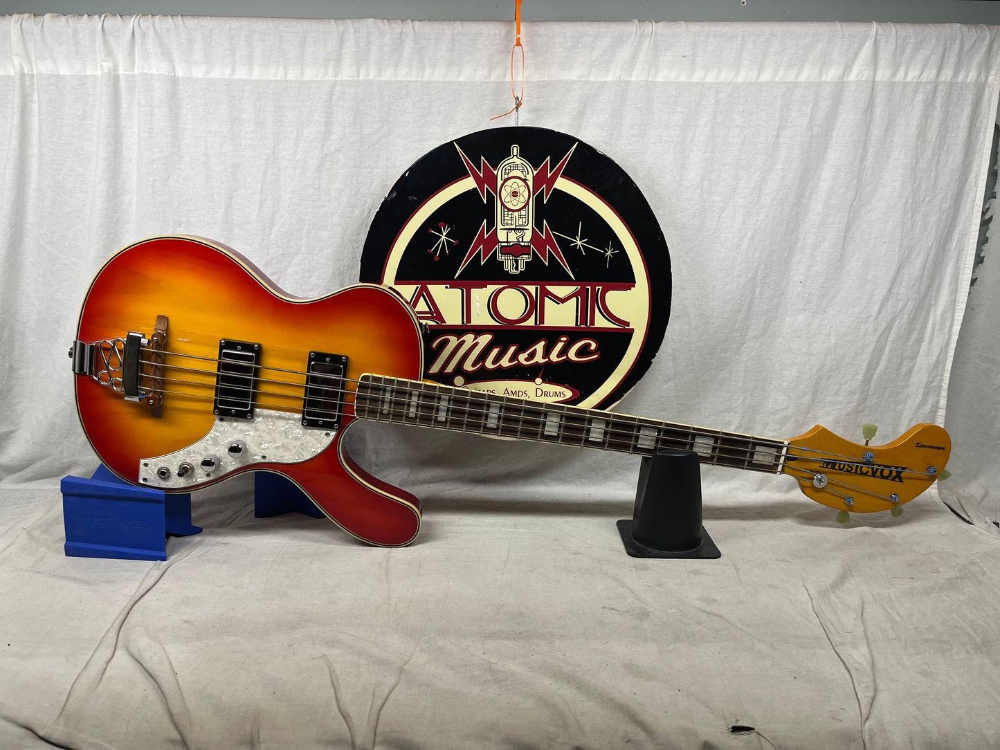 Musicvox Spaceranger Electric 4-String Bass - Sunburst