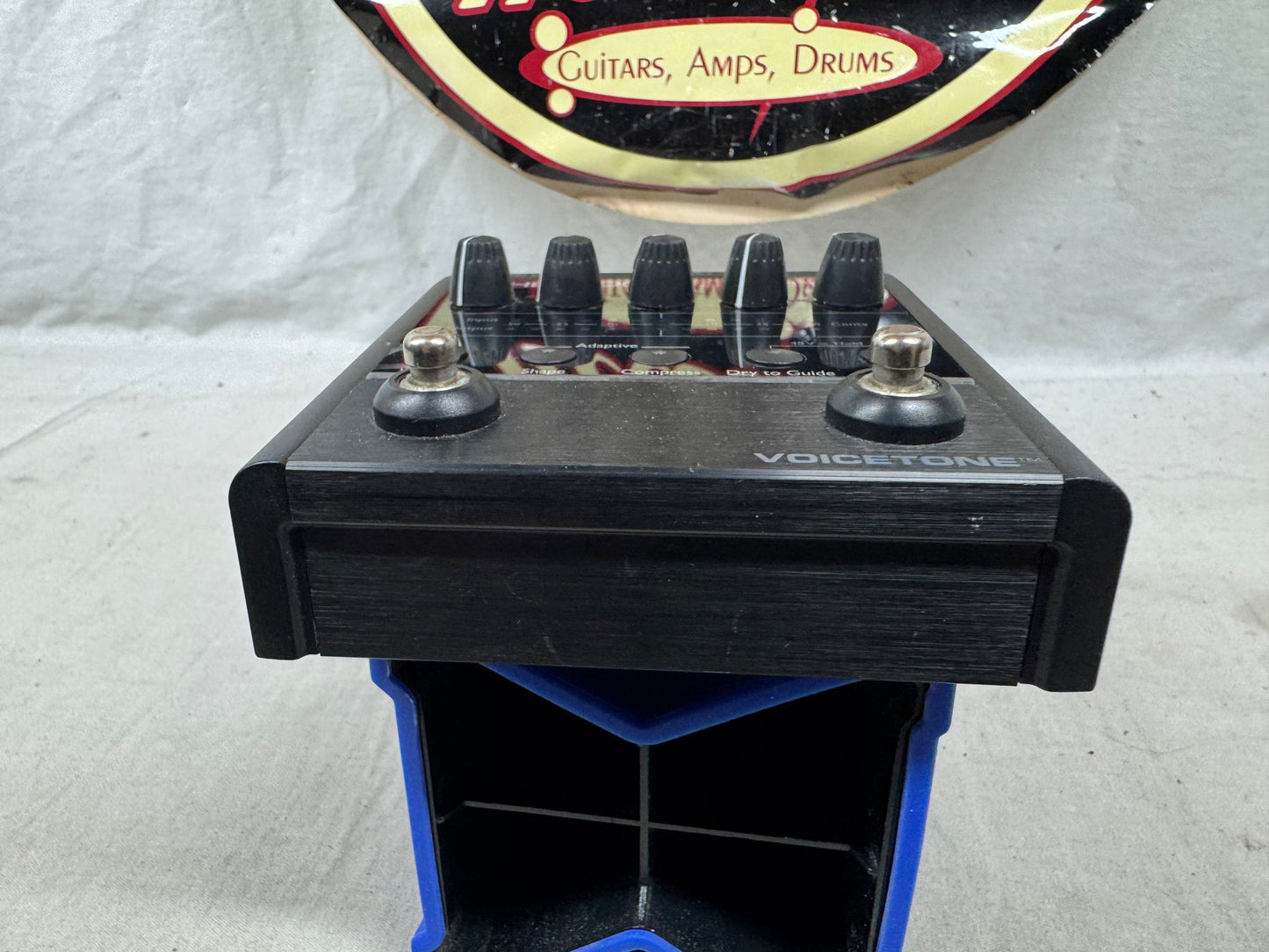 TC Helicon VoiceTone Correct Auto-Pitch Correction / EQ Vocal Effects Pedal with Power Supply