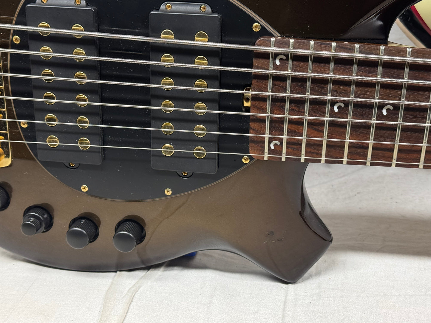 Ernie Ball Music Man Bongo 6 HH Bass with Case 2008 - Limited Edition Sequoia Gold