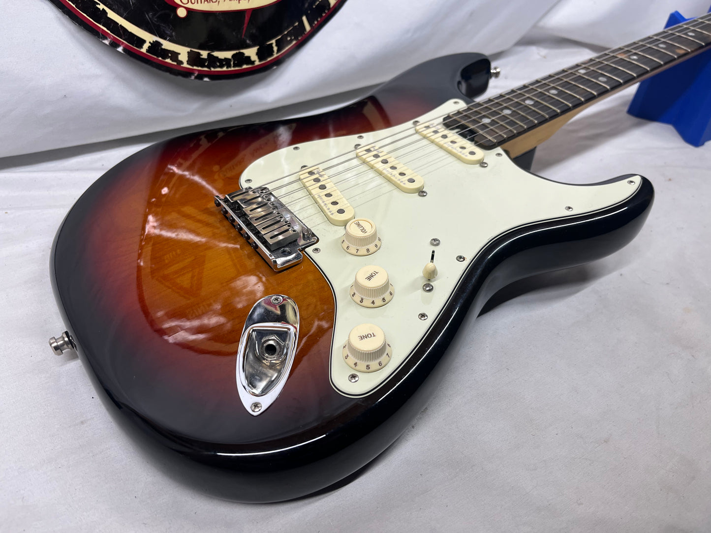Fender American Elite Stratocaster Strat Electric Guitar - 3-Color Sunburst