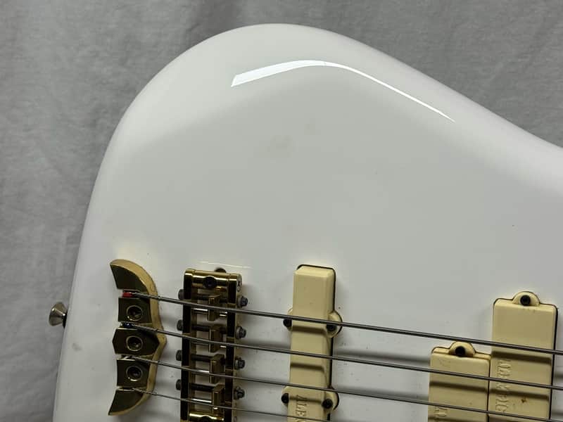 Alembic Elan 4-string Bass with Case - Image 4