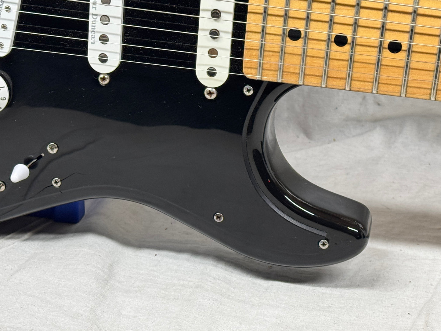 Hamer USA Daytona Guitar S-style with Case - Black / Maple neck