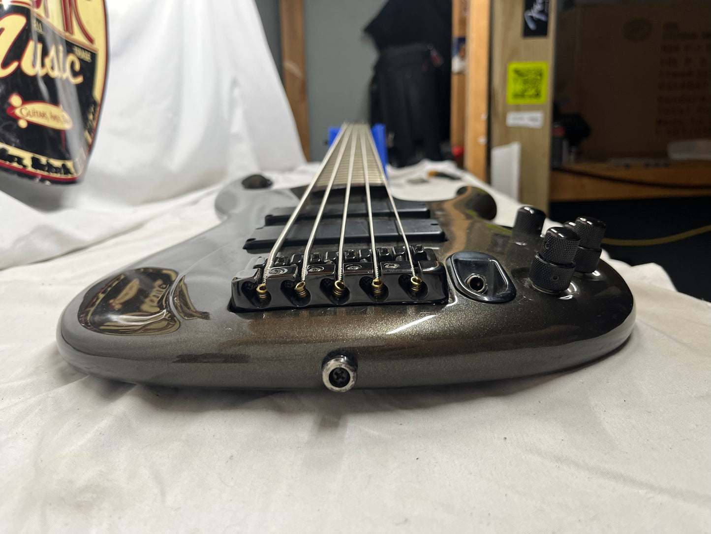 Ibanez EDC705 Ergodyne 5-String Electric Bass - Gray Pewter