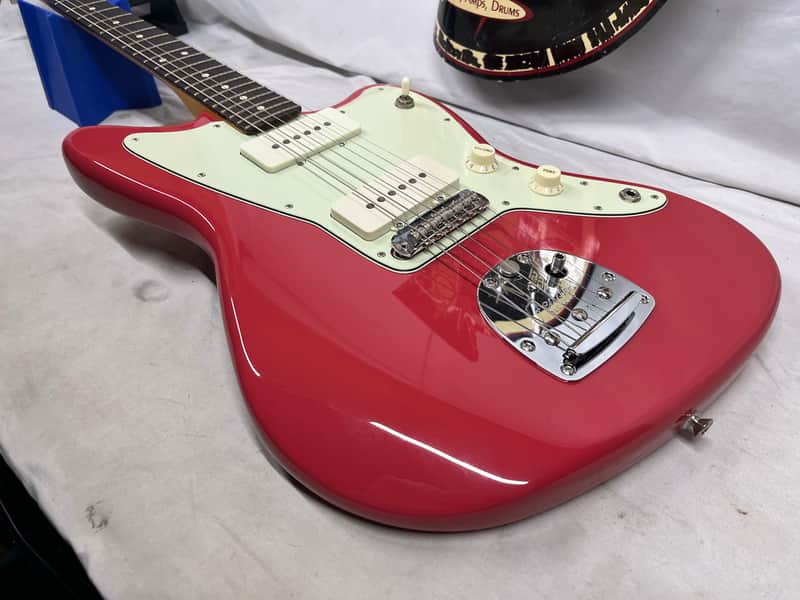 Fender American Professional Classic Jazzmaster Electric Guitar - Image 19
