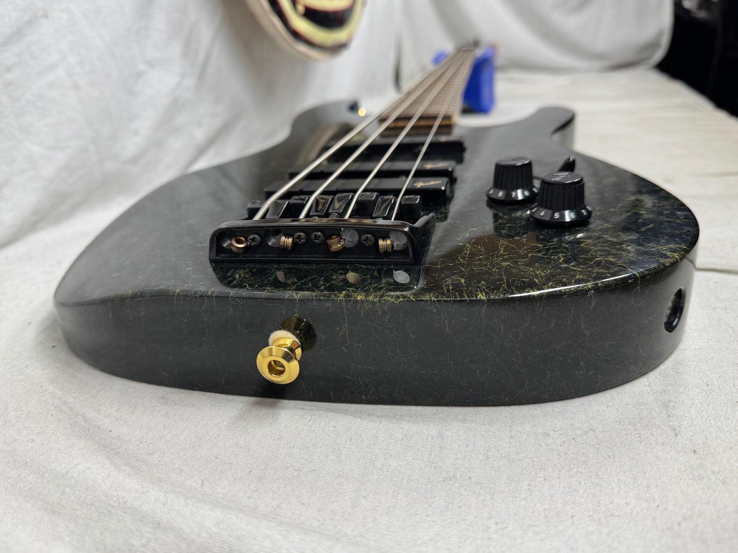 Fender HM Bass IV heavy metal 4-string Bass with Case - MIJ Made In Japan 1989 - 1990 - Green / Gold