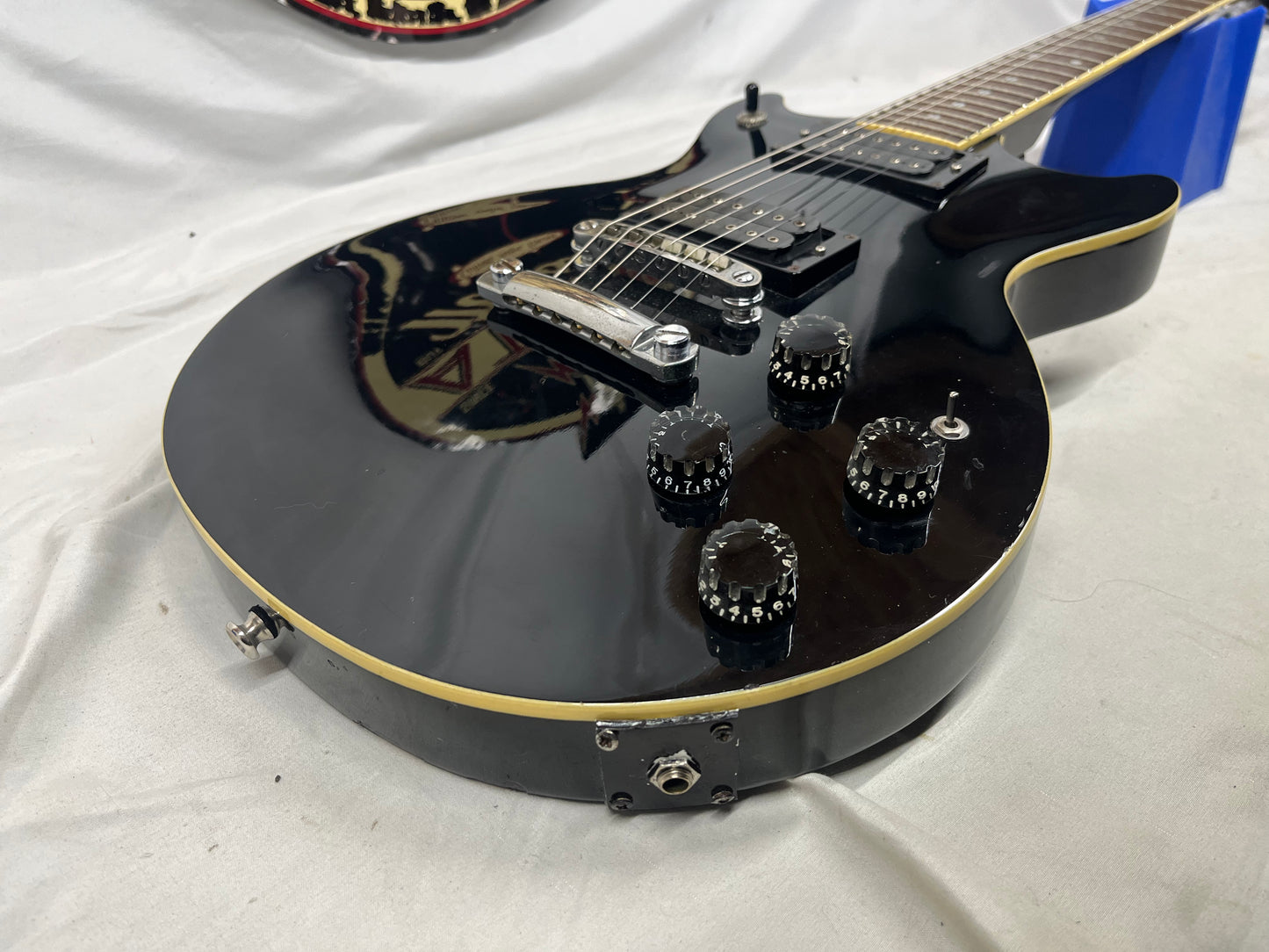 Vantage Entertainar VE-550 Electric Guitar