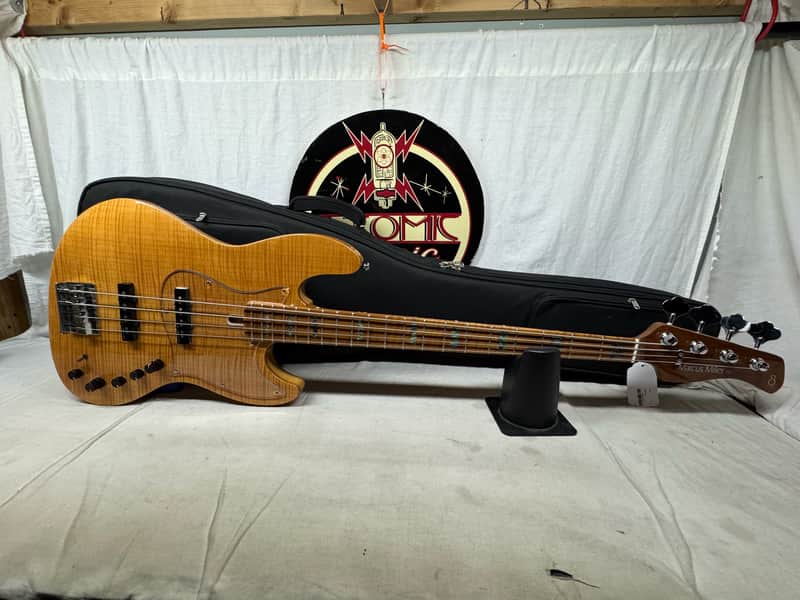 Sire Marcus Miller V10 J-style 4-string Bass